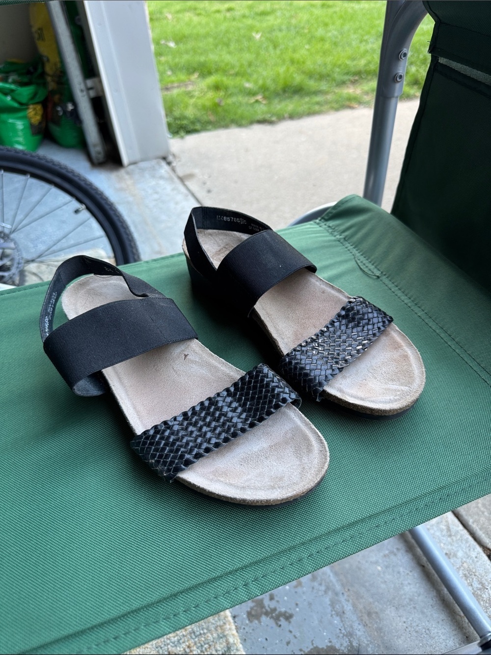 Munro Black Woven & Elastic Strap Sandals size 8.5 N